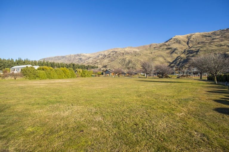 Photo of property in 14 Elderberry Crescent, Wanaka, 9305