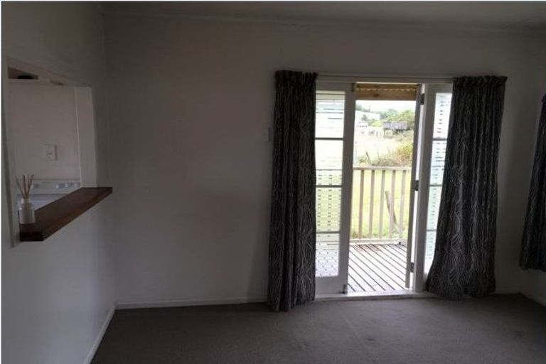 Photo of property in 110 Hurndall Street East, Maungaturoto, 0520