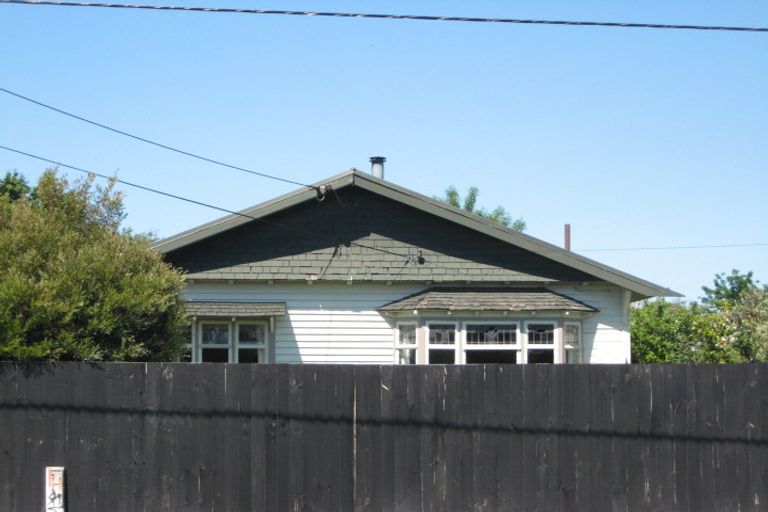 Photo of property in 44 Stapletons Road, Richmond, Christchurch, 8013