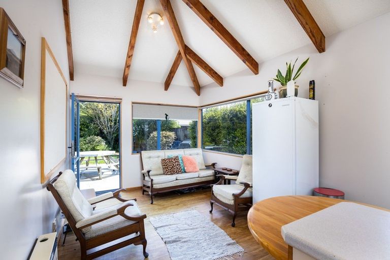 Photo of property in 10d Kinross Drive, Merrilands, New Plymouth, 4312