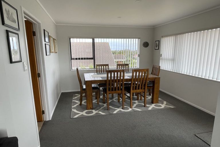 Photo of property in 70 Aberfeldy Avenue, Highland Park, Auckland, 2010