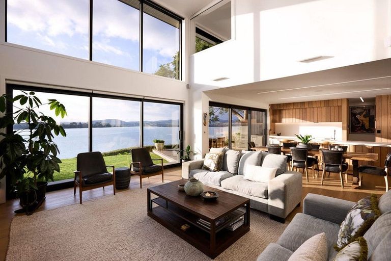 Photo of property in 1 Fourth Avenue, Tauranga, 3110