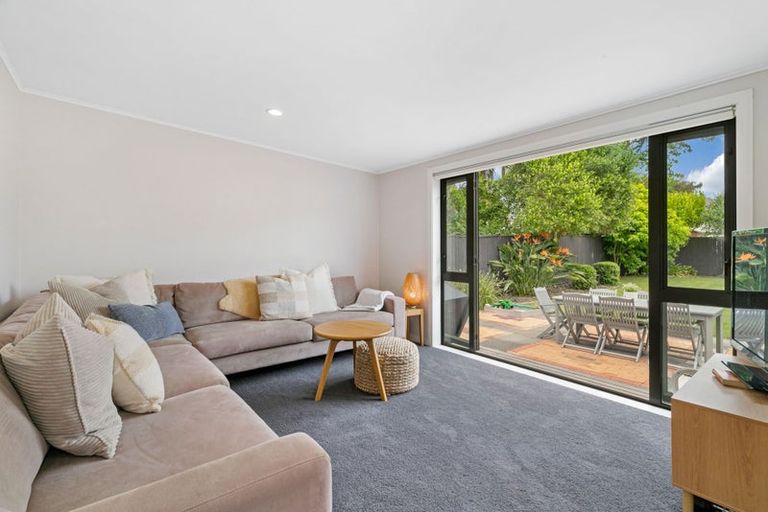 Photo of property in 88 Walmer Road, Point Chevalier, Auckland, 1022