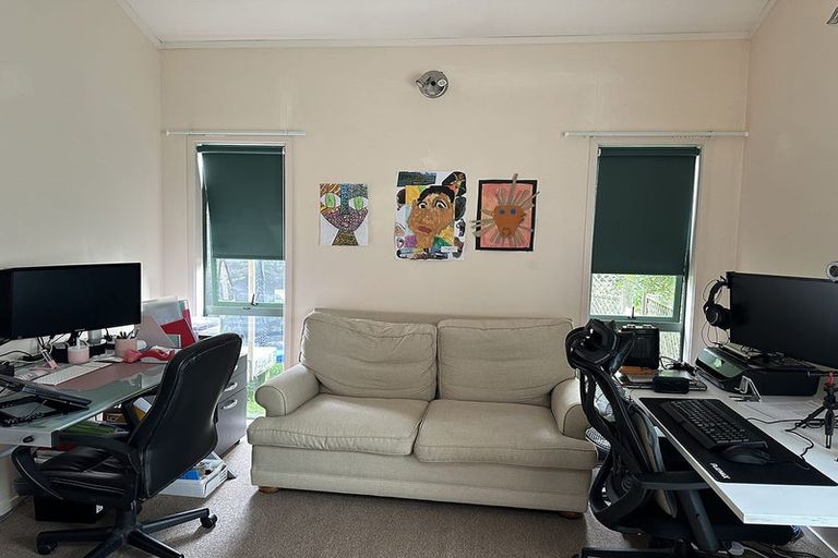 Photo of property in 1 Churchouse Road, Greenhithe, Auckland, 0632