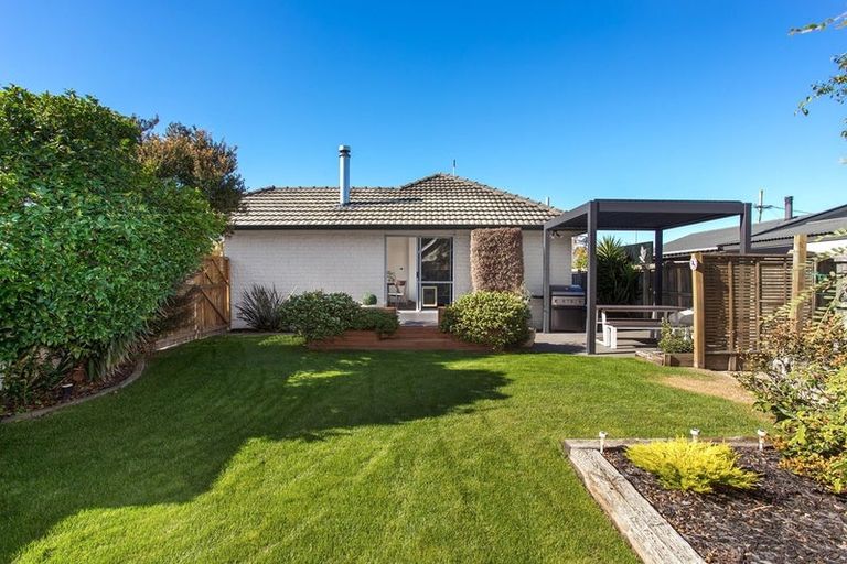 Photo of property in 484 Mairehau Road, Parklands, Christchurch, 8083