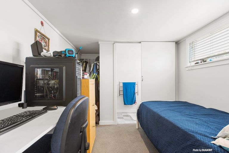 Photo of property in 4 Shannon Street, Mount Victoria, Wellington, 6011