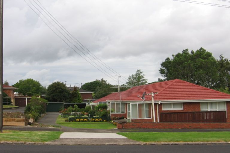 Photo of property in 1/39 Tawhiri Road, One Tree Hill, Auckland, 1061