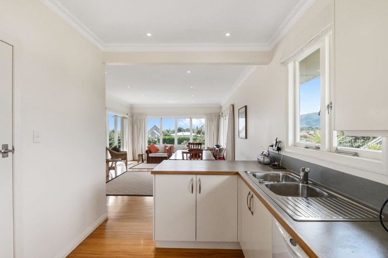 Photo of property in 12 Heperi Street, Waikanae Beach, Waikanae, 5036