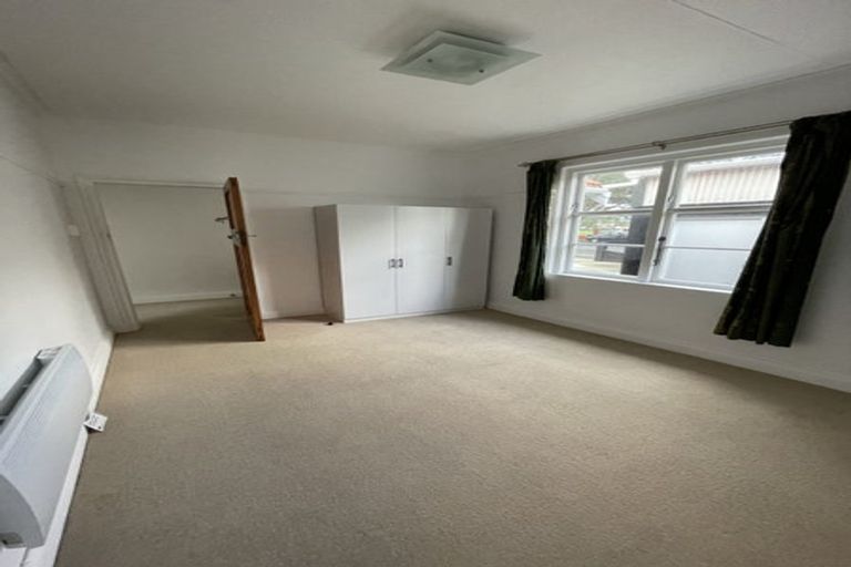 Photo of property in 24 Monorgan Road, Strathmore Park, Wellington, 6022