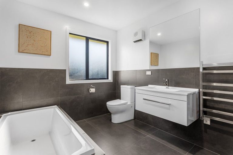 Photo of property in 5 Little Gem Road, Hornby, Christchurch, 8025