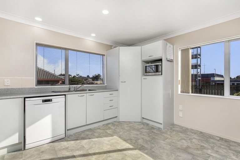 Photo of property in 30a Wellington Street, Pukekohe, 2120