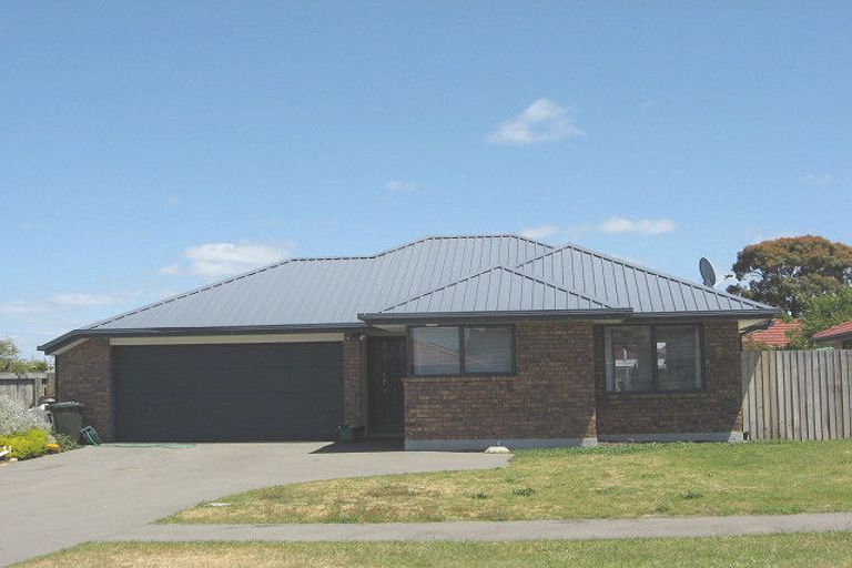 Photo of property in 30 Rue De La Mare, Parklands, Christchurch, 8083