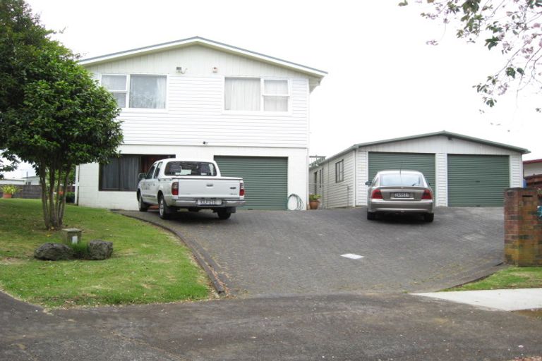 Photo of property in 9 Anarahi Place, Mangere Bridge, Auckland, 2022