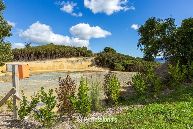 Photo of property in 8 Stroma Way, Timberlea, Upper Hutt, 5018