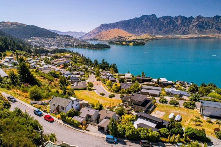Photo of property in 22a Richards Park Lane, Fernhill, Queenstown, 9300