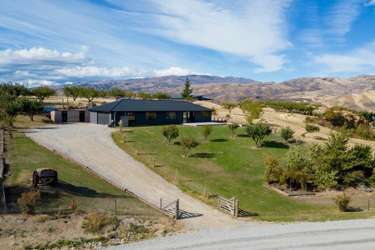 Photo of property in 20 Quartzville Road, Bannockburn, Cromwell, 9384