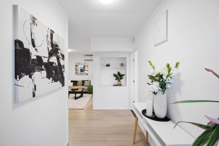 Photo of property in 39 Cottingham Crescent, Mangere East, Auckland, 2024