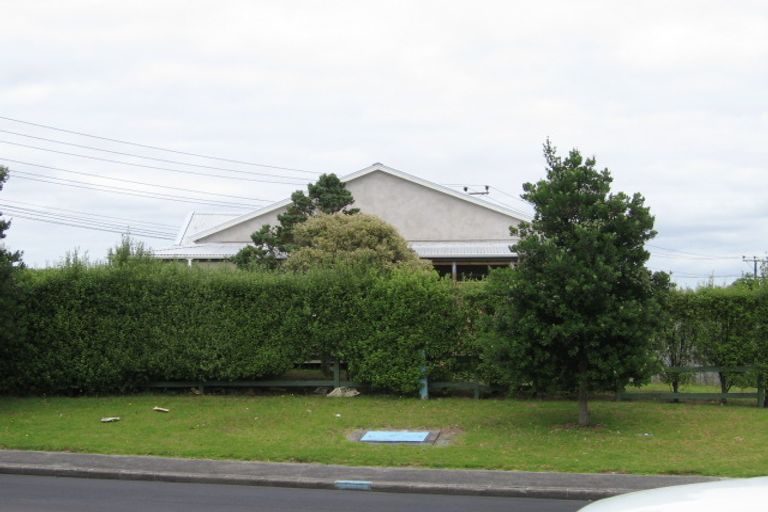 Photo of property in 272 Glenfield Road, Glenfield, Auckland, 0629