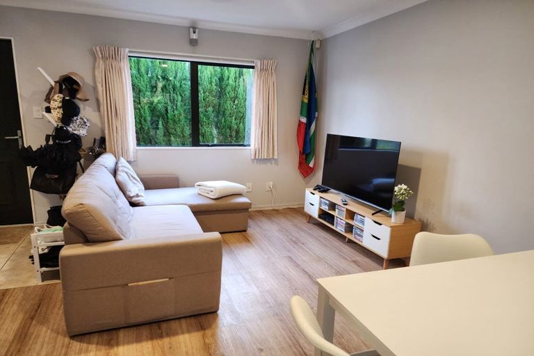 Photo of property in 28 Langana Avenue, Browns Bay, Auckland, 0630