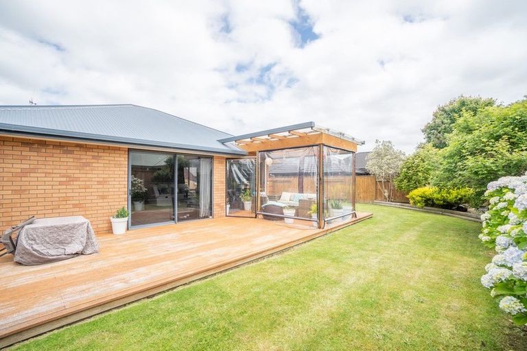 Photo of property in 8 Nevada Way, Kelvin Grove, Palmerston North, 4414