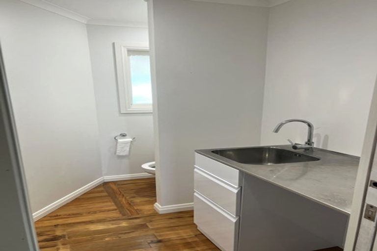 Photo of property in 44 Andrew Road, Howick, Auckland, 2010