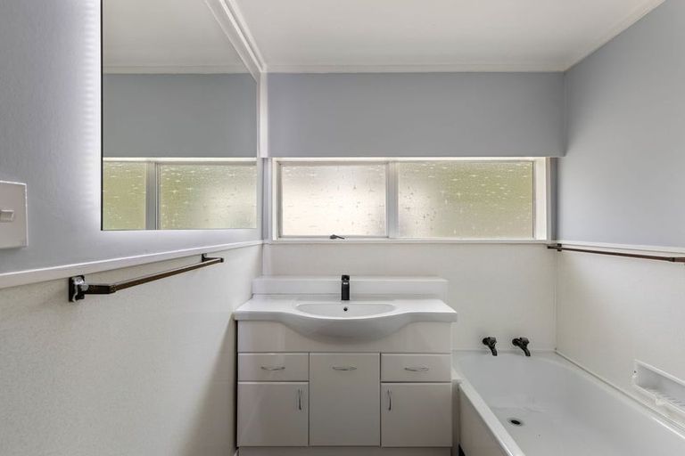 Photo of property in 3 Cloverlea Road, Westbrook, Palmerston North, 4475