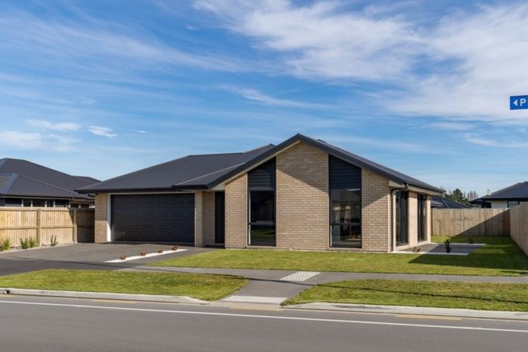 Photo of property in 64 Prestons Park Drive, Marshland, Christchurch, 8083