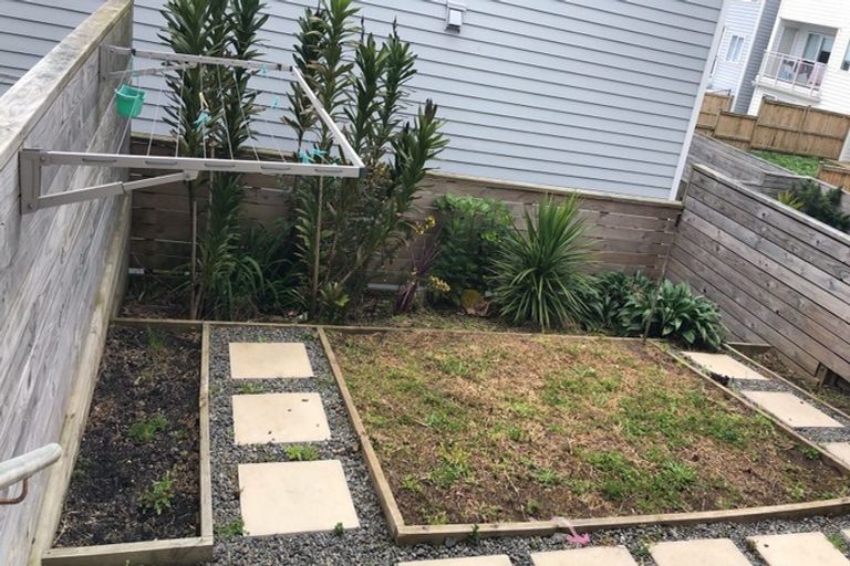 Photo of property in 9 Panakenake Way, Flat Bush, Auckland, 2019