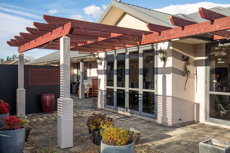 Photo of property in 10 Juniper Close, Alexandra, 9320