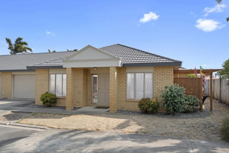 Photo of property in Diamond Sands, 2/644 Grenada Street, Papamoa Beach, Papamoa, 3118