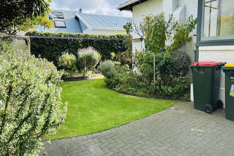 Photo of property in 52 Totara Crescent, Woburn, Lower Hutt, 5010