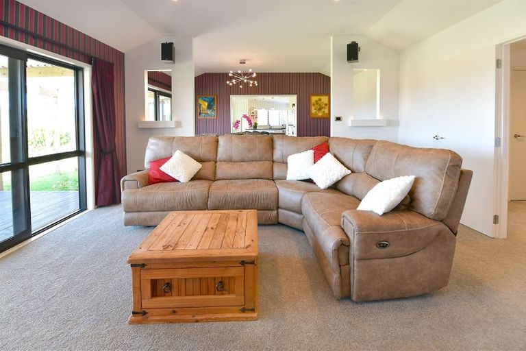 Photo of property in 240 Oyster Point Road, Kaukapakapa, Warkworth, 0984