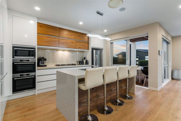 Photo of property in 17 Bounty Road, Long Bay, Auckland, 0630