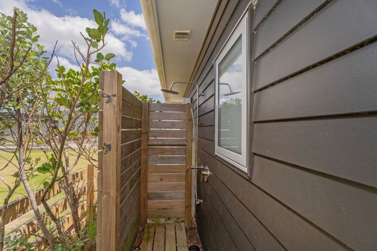 Photo of property in 107 Taupata Way, Matarangi, Whitianga, 3592