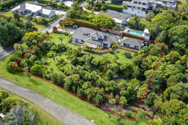 Photo of property in 47 Isobel Road, Greenhithe, Auckland, 0632
