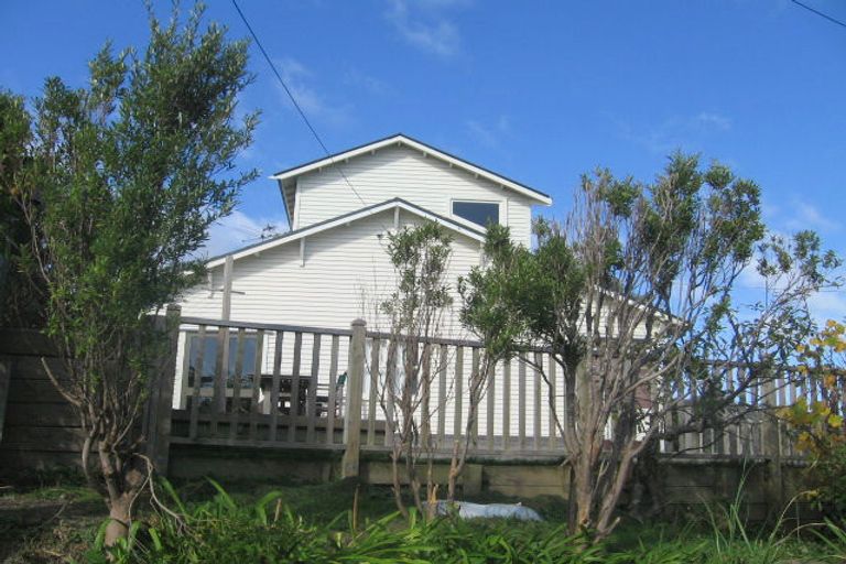 Photo of property in 52 Ferry Road, Days Bay, Lower Hutt, 5013