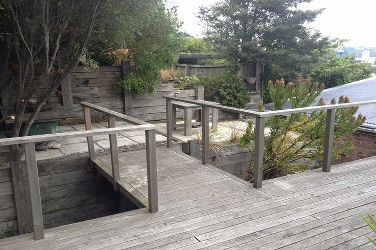 Photo of property in 24 Canterbury Street, Lyttelton, 8082