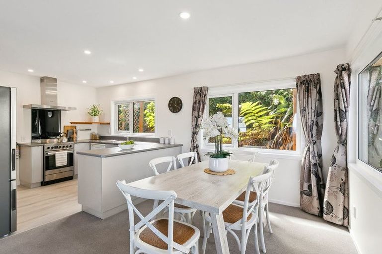 Photo of property in 15b Dargle Way, Island Bay, Wellington, 6023