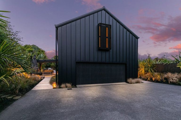 Photo of property in 60 Churchouse Road, Greenhithe, Auckland, 0632