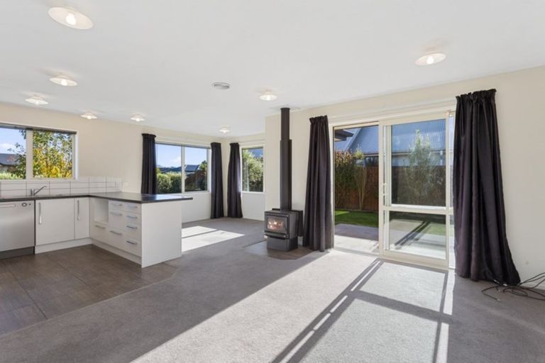 Photo of property in 3 Stonebridge Lane, Oxford, 7430