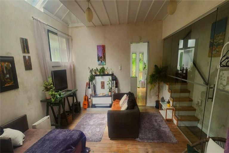 Photo of property in 50 Owhiro Bay Parade, Owhiro Bay, Wellington, 6023