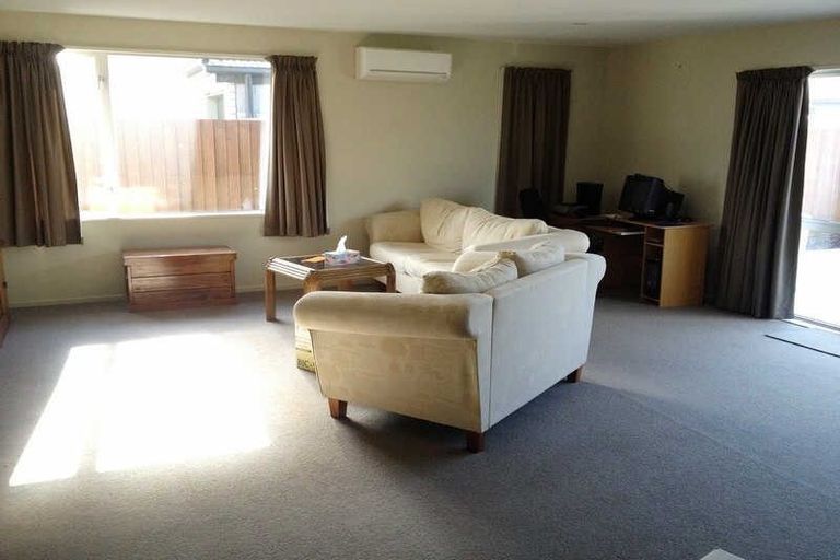Photo of property in 52 Somerville Crescent, Aidanfield, Christchurch, 8025