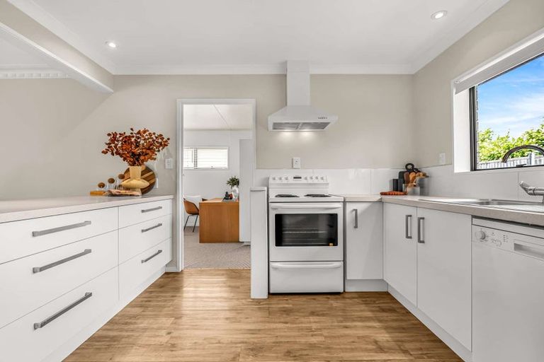 Photo of property in 146b Ngatai Road, Otumoetai, Tauranga, 3110