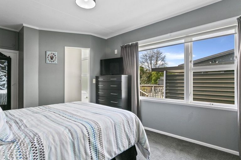 Photo of property in 62 Matuku Street, Two Mile Bay, Taupo, 3330