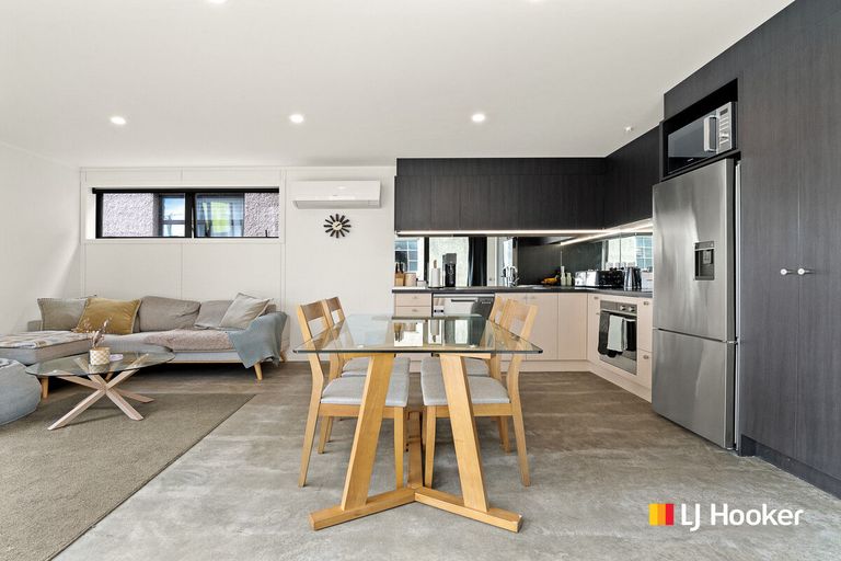 Photo of property in 108 Oxford Street, South Dunedin, Dunedin, 9012