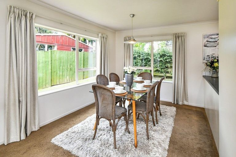 Photo of property in 356a Great South Road, Opaheke, Papakura, 2113