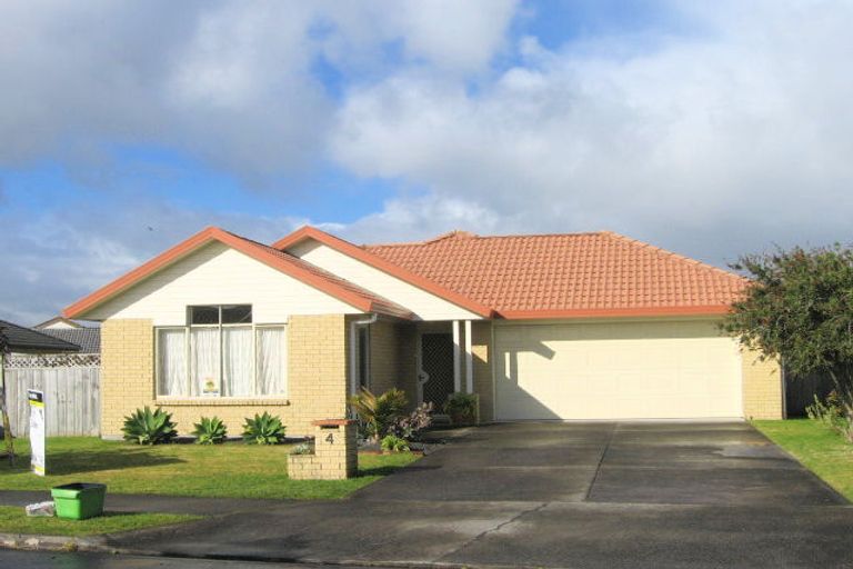 Photo of property in 4 Brompton Place, Burswood, Auckland, 2013