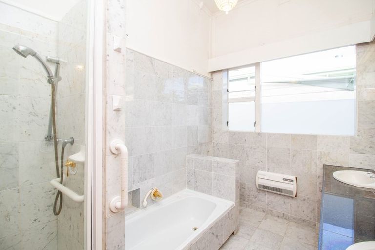 Photo of property in 19 Upland Road, Kelburn, Wellington, 6012