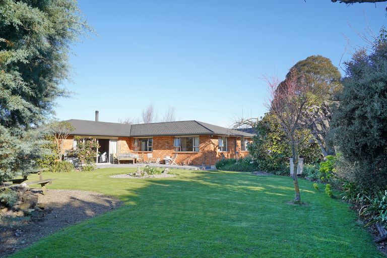 Photo of property in 10 Walker Place, Rangiora, 7400