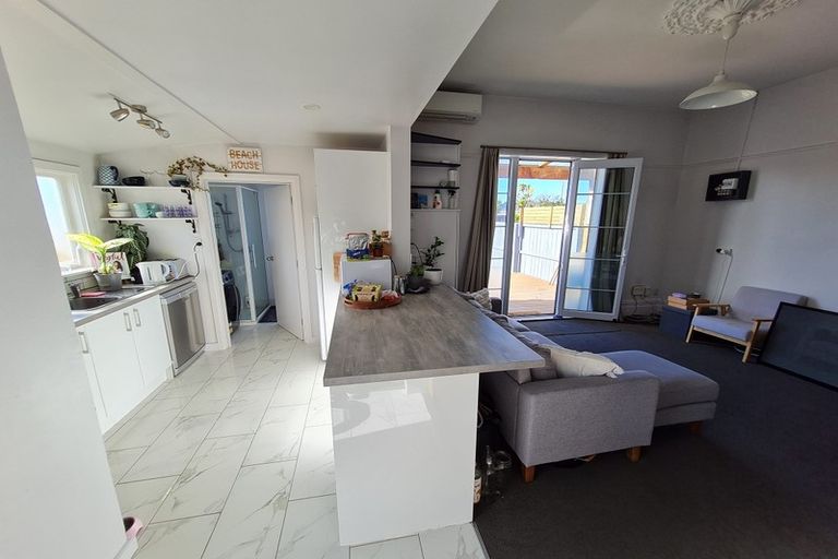 Photo of property in 2/164 Shaw Avenue, New Brighton, Christchurch, 8083